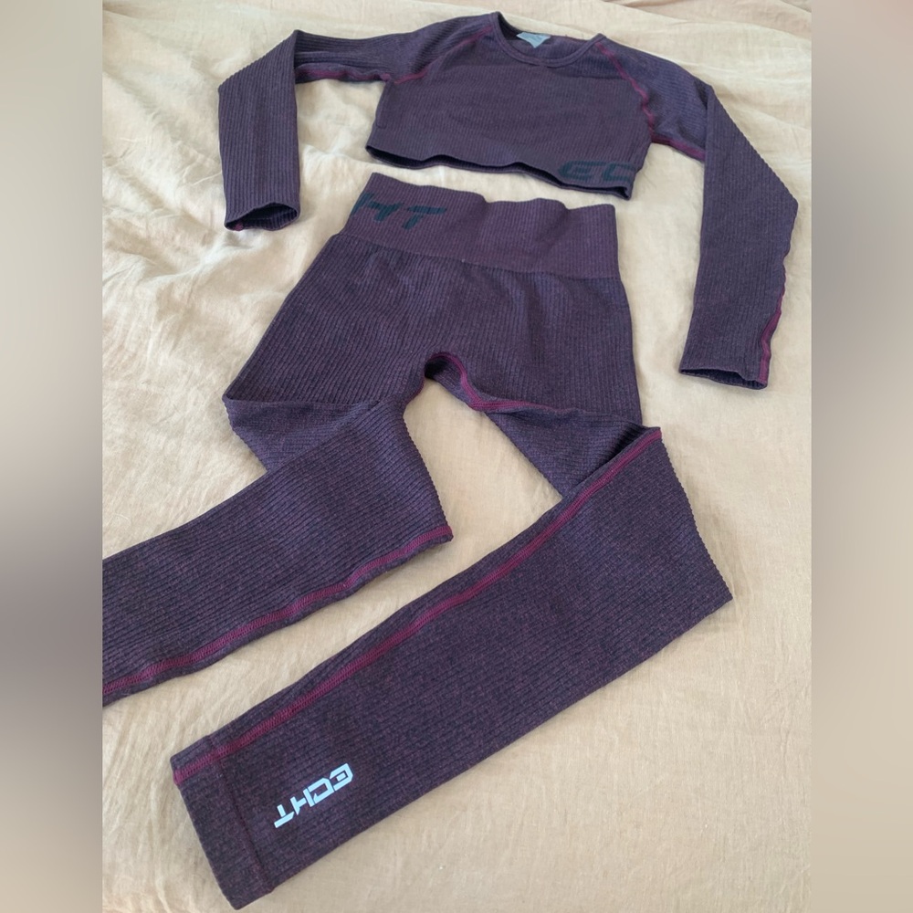 Activewear Set- ECHT Arise Comfort Cropped long sleeve & leggings - Small / XS - Picture 5 of 6
